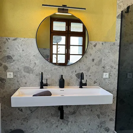Ava - Apartment *
